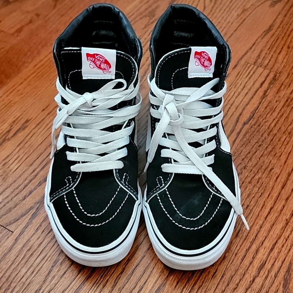 Black Vans Sk8 Hi